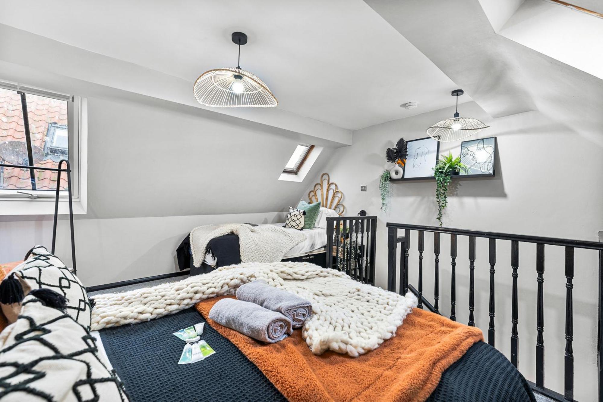 30 Percent Off! Elegant Cottage Of Whitby - Sleeps 5 Exterior photo